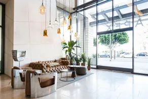 Spacious Suite in Downtown Los Angeles Apartment - Image 2
