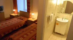 Essu Manor Guesthouse - Image 5