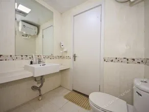 Fuzhou Taijiang W&J Hotel - Image 3