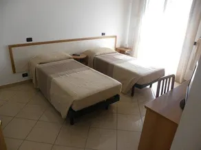 Hotel Linda - Image 5