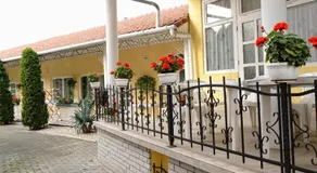 Stop Apartment - Image 2