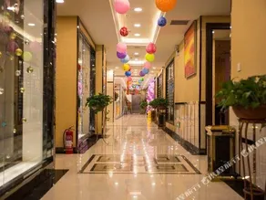 Wanda Hotel - Image 5