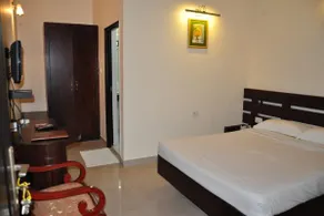 Hotel The Grand Raj - Image 4
