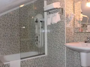 Xabu Hostel - Image 5