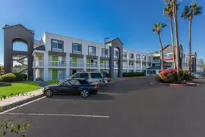SureStay Plus Hotel by Best Western Scottsdale North - Image 4