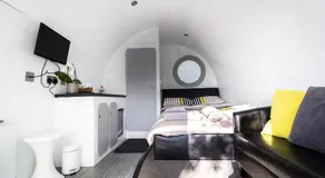 Buttles Glamping Pod - Image 4