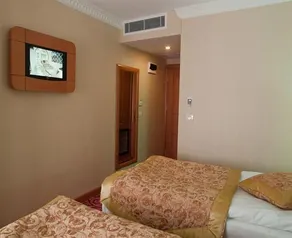 Kamer Hotel - Image 5