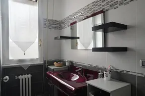 B&B Flo - Image 3