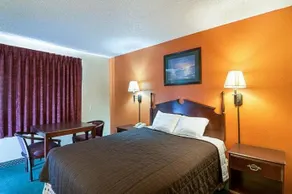 RODEWAY INN - Image 5