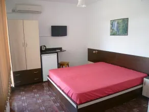 Coral Family Hotel - Image 3