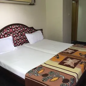 Hotel Abhiram Palace - Image 3