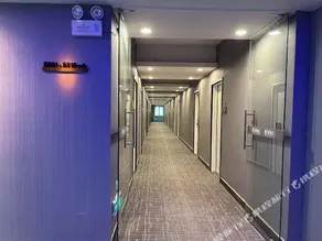 7 Continents Business Tourism Hotel - Image 2
