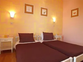 Firefly Hotel - Image 3