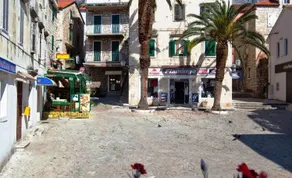 Deluxe Apartments City Center Makarska - Image 2