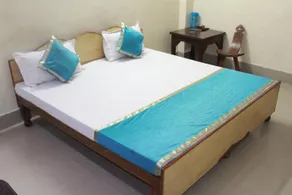 Tourist Guest House - Image 3