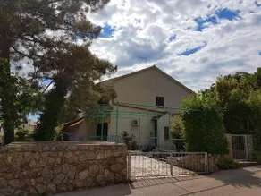 Cozy 4B House - Image 2