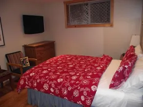 Blue Moose Inn - Image 2