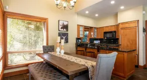 Stunning Chalet Style Townhouse W/ Private Hot Tub - Image 4