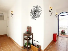 Oia Inn - Image 4