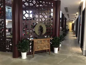 JINSHANJU HOTEL - Image 5