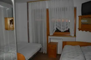 Hotel Lukov Dom - Image 2