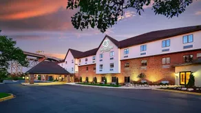DoubleTree by Hilton Hotel Port Huron - Image 2
