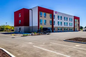 SureStay by Best Western Livingston Merced County - Image 4
