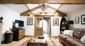 Duke Of Portland Boathouse On The Shore Of Lake Ullswater Ideal For A Romantic Break - Image 3