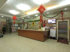 Super 8 Plus Hotel (Beijing Tiananmen Square Qianmen Pedestrian Street) - Image 3