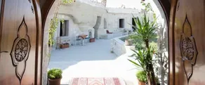 Suzanas Cave Hotel - Image 2