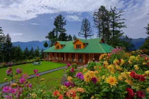 Arcadian Sprucewoods Luxury Resort - Image 4