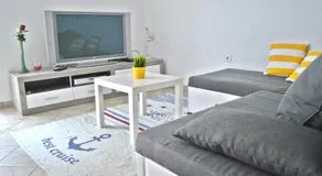 Aquamare Apartment - Image 3
