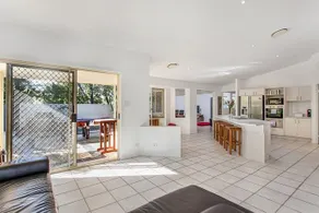 JazzLee Beach Retreat - Image 3