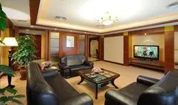 Golden Seagull Hotel - Image 3