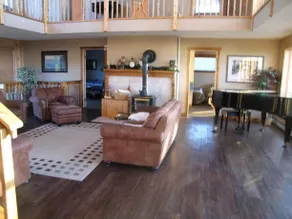 Payne Lake Lodge - Image 4