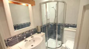 Hurlestone Apartment - Image 4
