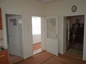 Transilvania Apartment - Image 3
