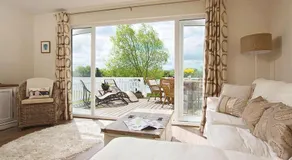 Caterina Lake Lodge - Image 5