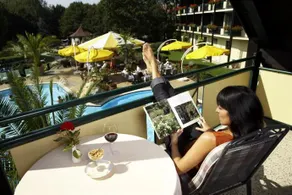 Romantik Hotel im Park - Image 3