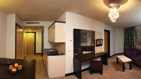 Insula Resort & Spa - Image 3