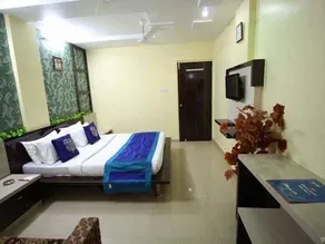 Hotel Ratnadeep - Image 2