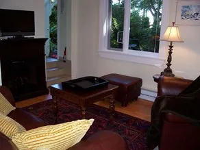 Kitsilano Garden Suites - Image 3