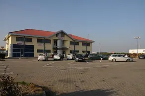 Travel In Motel - Image 4