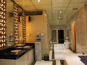 Jianlang Holiday Hot Spring Hotel - Image 4