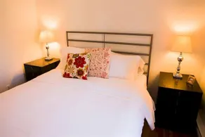 Herrick Guest Suites Bank Street Apartment - Image 2