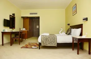 Royal Tulip Beach Resort - Image 3
