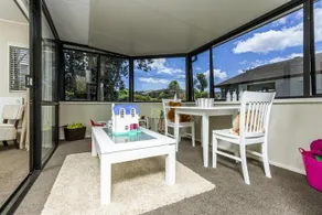 Stylish House In Browns Bay - Image 5