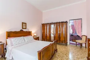 Casa Gialla in Centro - Image 5