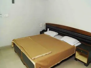 Hotel Gaurav - Image 4