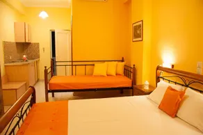 Panorama Studios & Apartments - Image 4